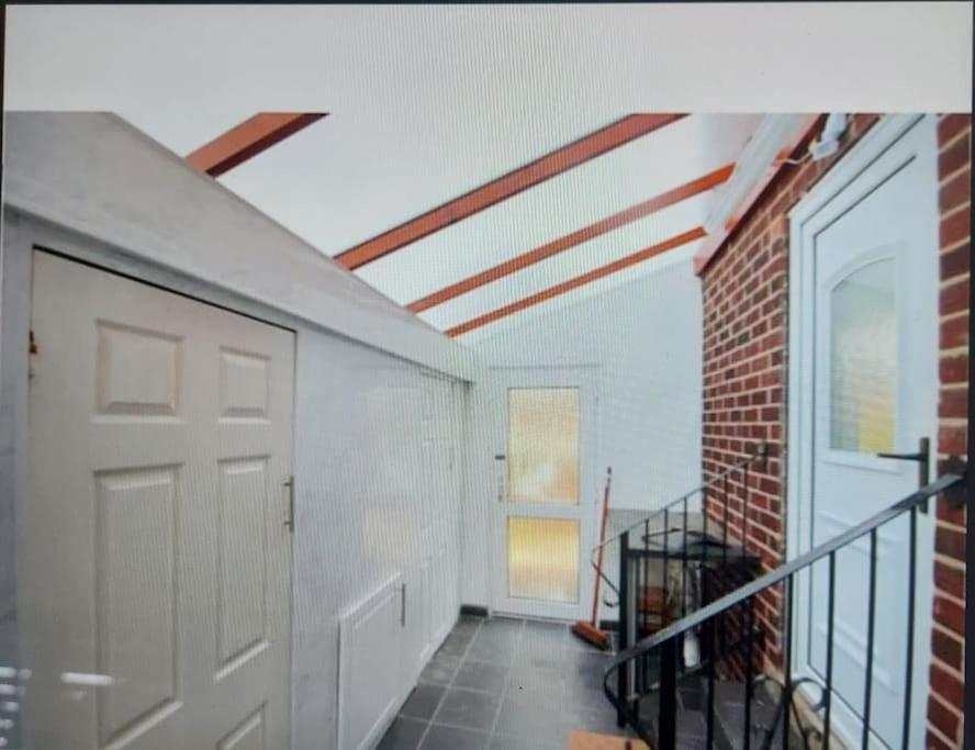 The Rose Apartment Rotherham Exterior foto